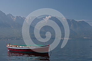 Lone boat sits in Lake Geneva