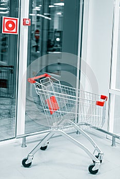 Lone shopping trolley