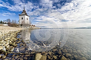 Kaple na břehu jezera Liptovská Mara, Slovensko