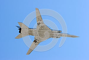 Long-range strategic bomber