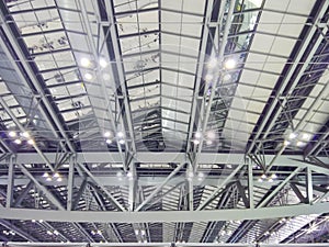 Long- span roof structure