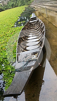 Long tailed boat