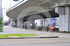 Long and wavy bridge