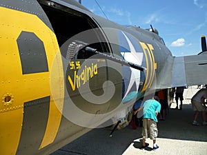 Looking at the B17 Bomber's Guns