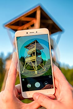 Lookout and display of smartphone