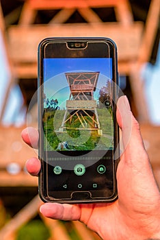 Lookout and display of smartphone