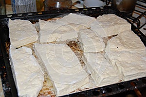 Loose bread prepared in an ancient way