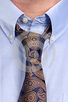 Loose necktie