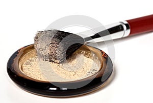 Loose Powder with Kabuki Brush