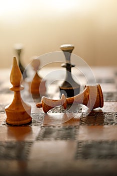 loosing in chess game give up the king concept