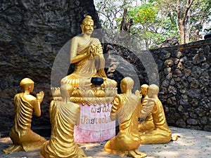 Lord Buddha with his desciples