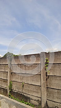 Lordless wall. Empty streets with no direction.