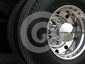 Lorry wheel