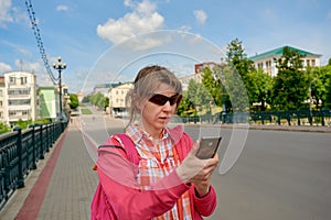 Lost tourist with smartphone