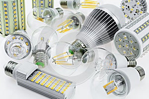 Lot E27 LED bulbs with different types of chips