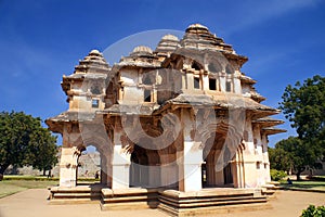 Lotus mahal