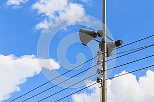 Loudspeaker pole on communication