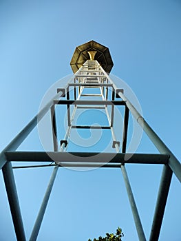 The loudspeaker pole