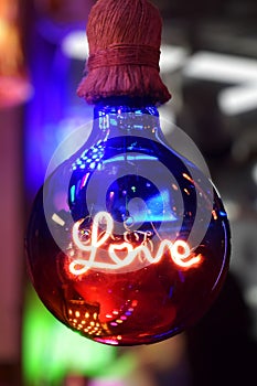 Love Lightbulb 01