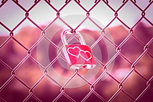 Love Lockers with pink tone style