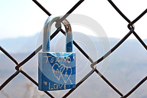 Love padlock photo