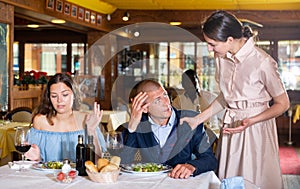 Love triangle - wife caught husband with mistress in restaurant