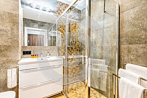 Lovely modern bathroom in a luxury apartament for rent photo