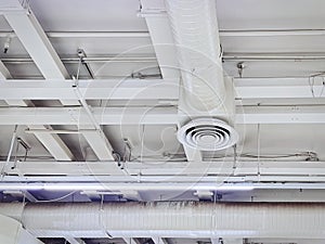 White Insulated Air Conditioning Duct with Round Grille Diffuser