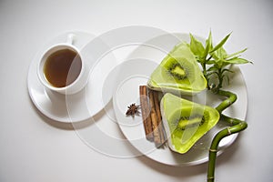 Low-calorie dessert with kiwi souffle