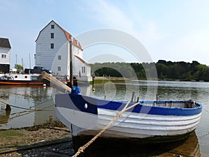 Low tide with stranded boats at Woodbridge, Suffolk