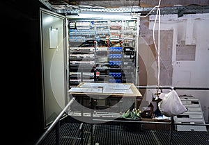 Low-voltage cabinet. Uninterrupted power.