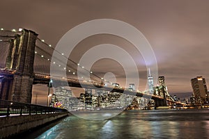 Lower Manhattan sklyline seen from Brooklyn