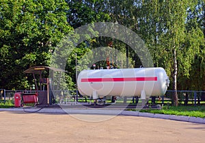 LPG station for filling liquefied gas into the vehicle tanks