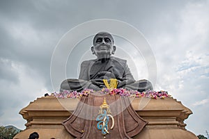 Luang Bhor Thuad at Huaymongkol Temple (Wathuaymongkol)