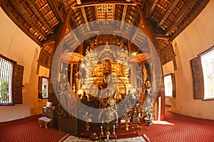 Luang Phor Phet, the principal Buddha image and beautiful Buddha statues at Wat Phra That Chom Thong Worawihan.