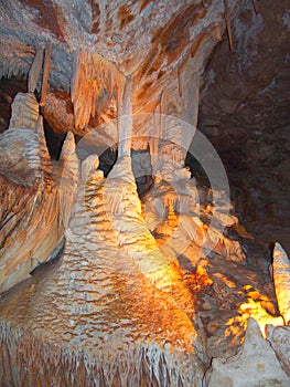 Lucas Cave Australia