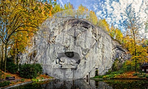 Lucerne dying lion monument