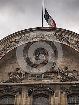 Ludovicus Magnus, close-up of the arch just above the main entrance gate to the inner courtyard of the Musee Des La`Armee in Pari