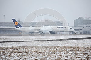 Lufthansa Airbus A350-900 D-AIXH in Munich Airport