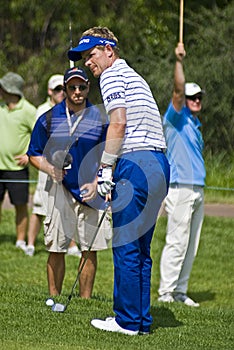 Luke Donald - One Handed Chip