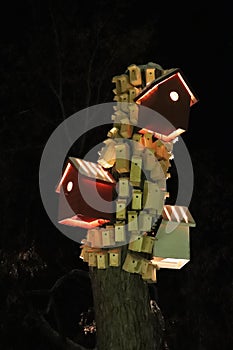 Luminous birdhouses in Hermelinsparken