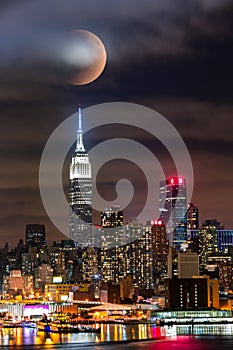 Lunar eclipse above New York