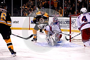 Lundqvist makes the save!