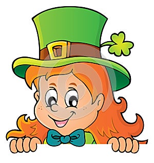 Lurking leprechaun girl theme 1