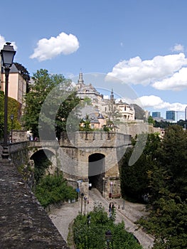 Luxemburg, ancients wall and modern buildings