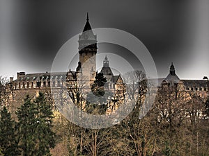 Luxembursko – Luxemburské veľkovojvodstvo, je malá vnútrozemská krajina v západnej Európe.