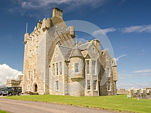 Luxuary hotel of Ackergill Tower at Sinclair Bay in the Scottish Highlands