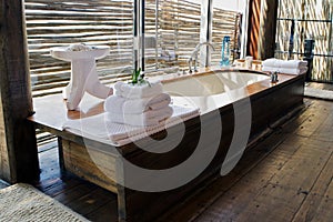 Luxurious Bath