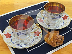 Luxurious gold tea cups