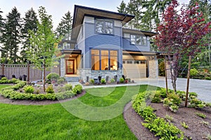 Luxurious home design with modern curb appeal in Bellevue.